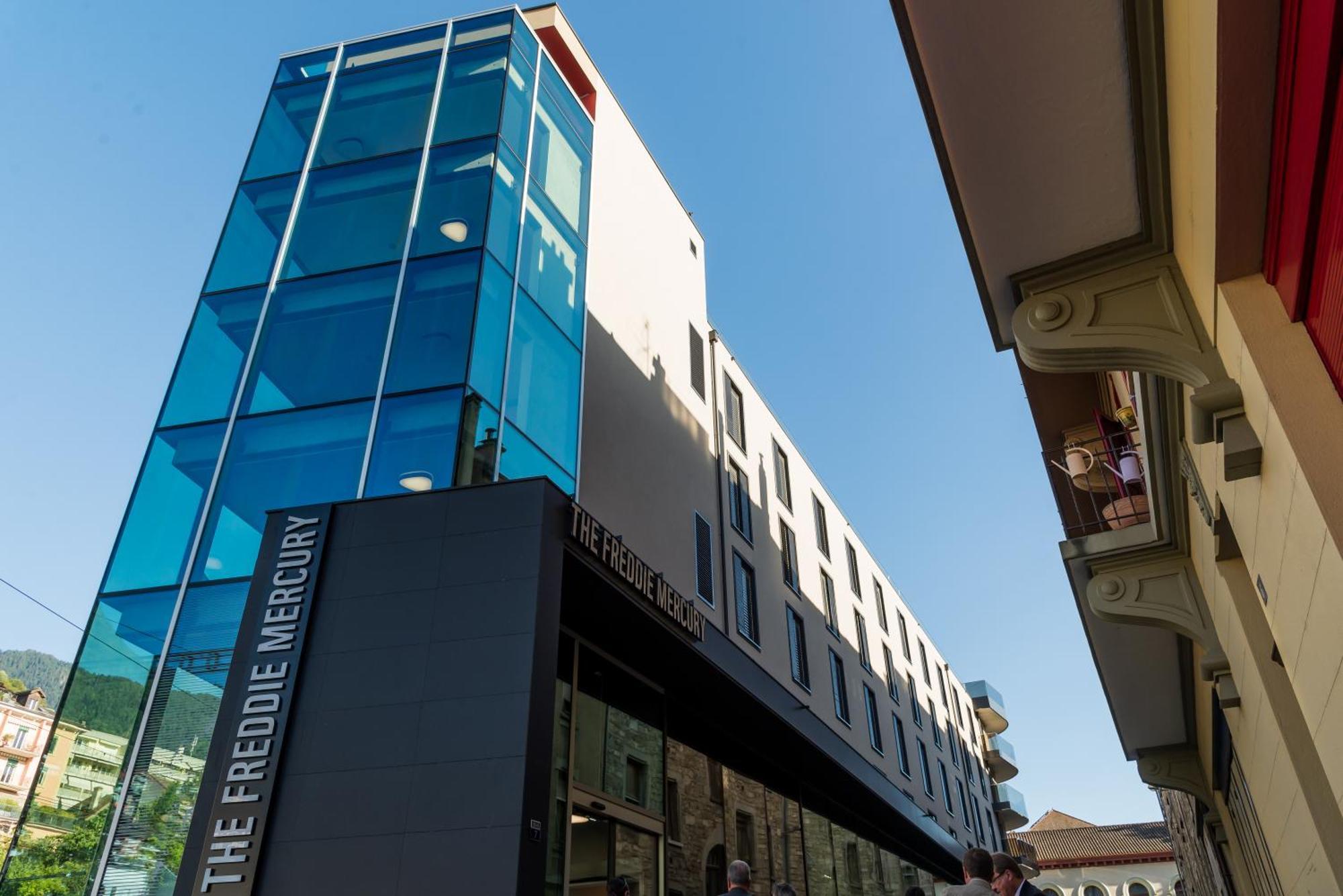"The Freddie Mercury" Hotel Монтрьо Екстериор снимка