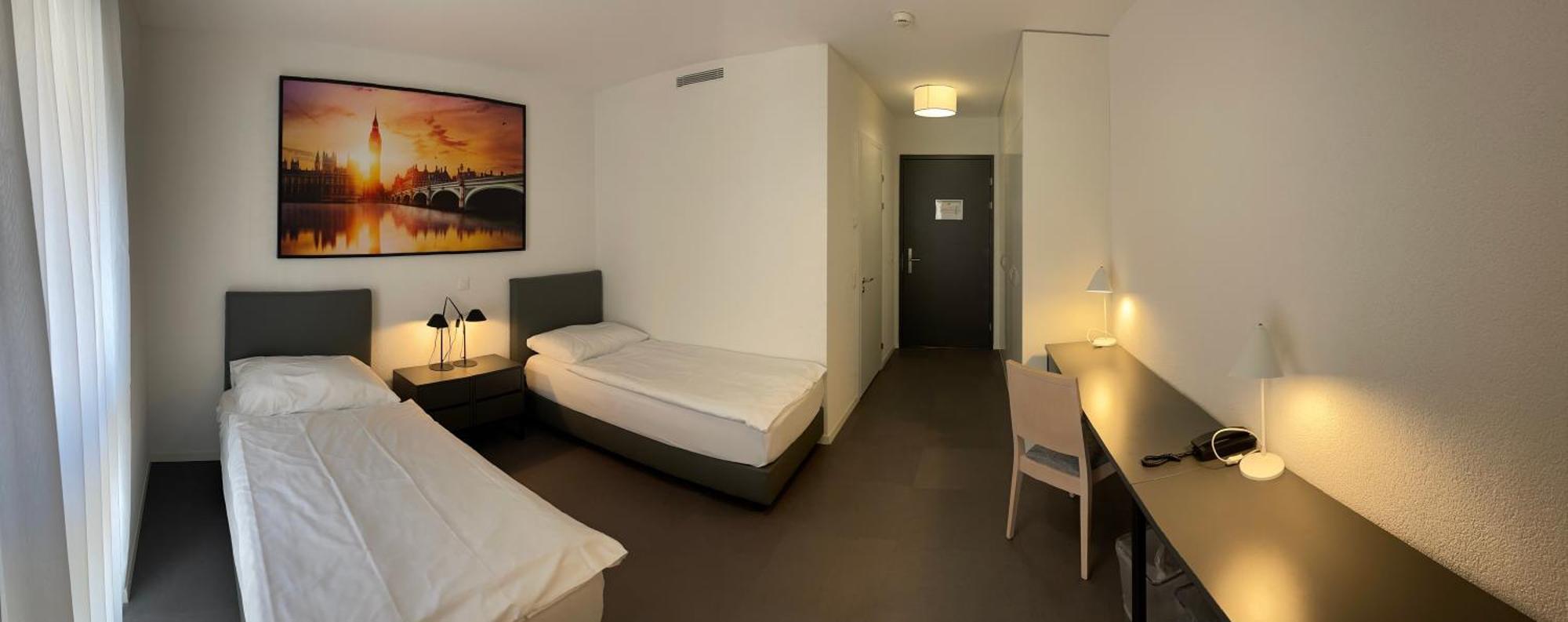 "The Freddie Mercury" Hotel Монтрьо Екстериор снимка