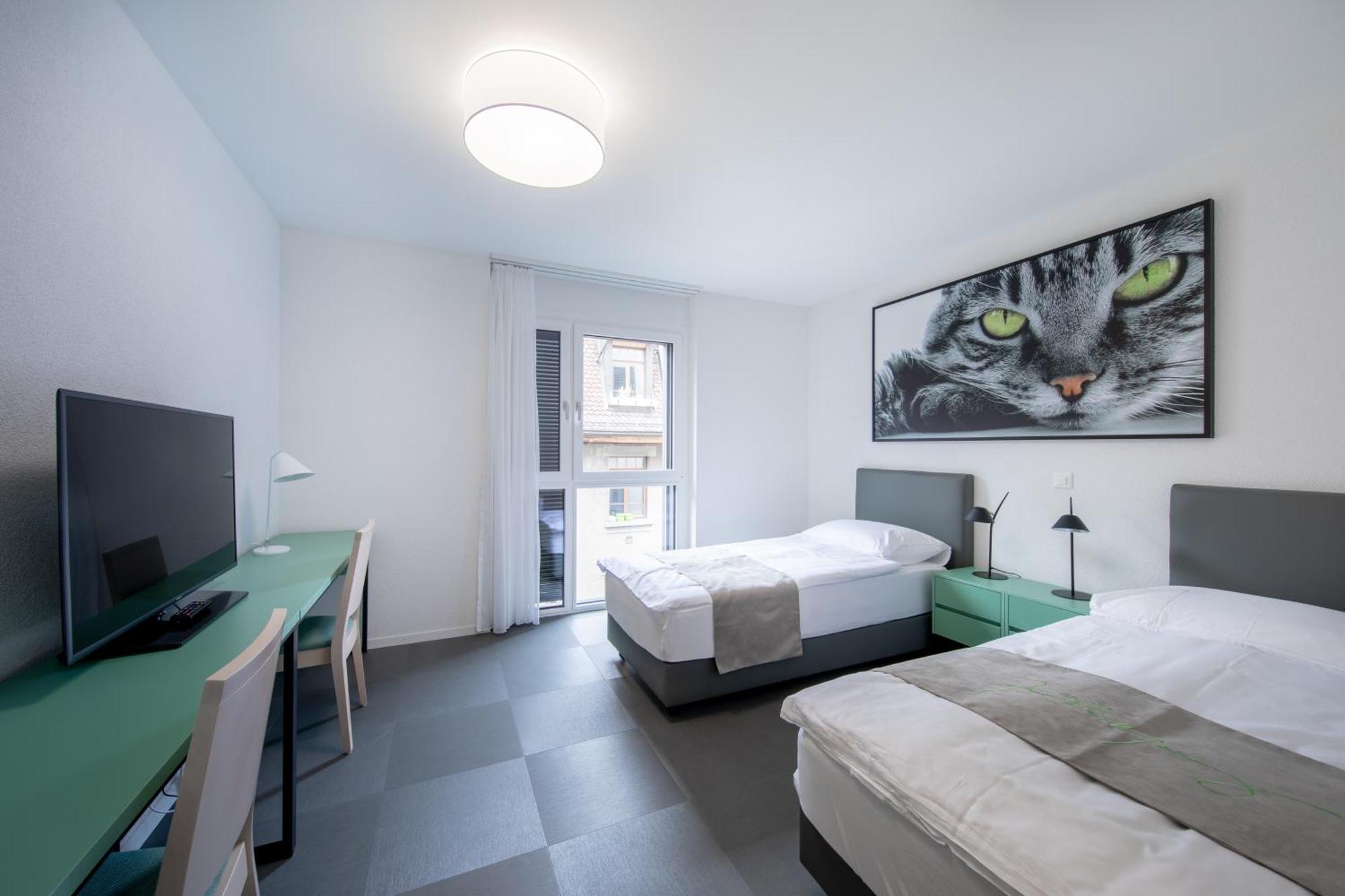 "The Freddie Mercury" Hotel Монтрьо Екстериор снимка